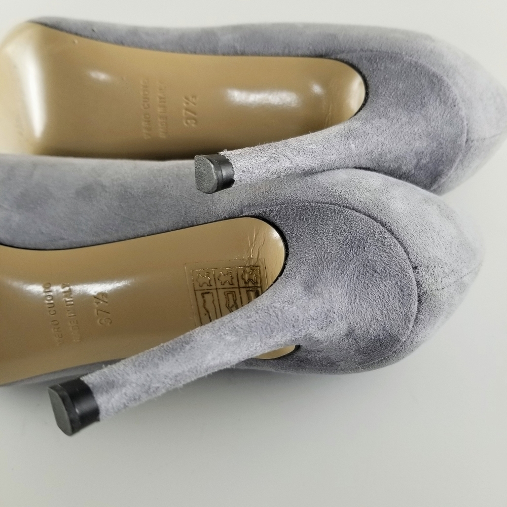 BARNEYS NEW YORK Nataly Suede Pumps - Picture 7 of 8